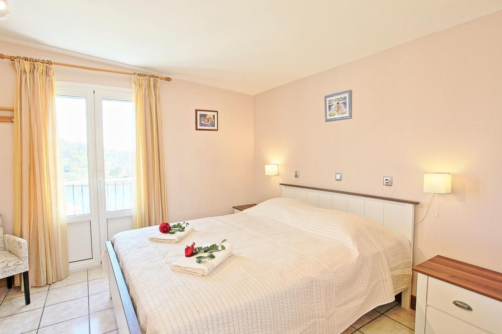 Avgi Ena Apartamento Gáios Exterior foto